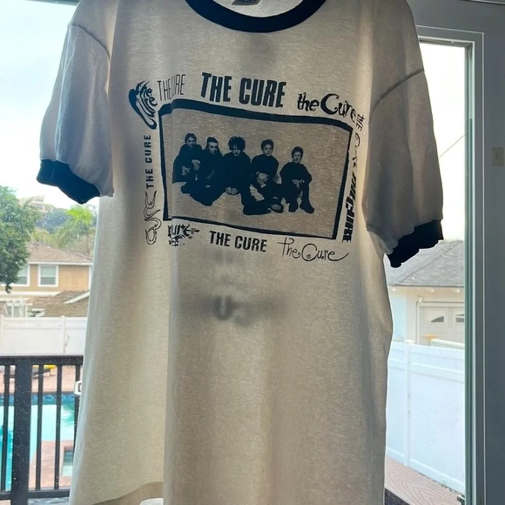 💥RARE Vintage 90’s The CURE White Ringer - Picture 10 of 16